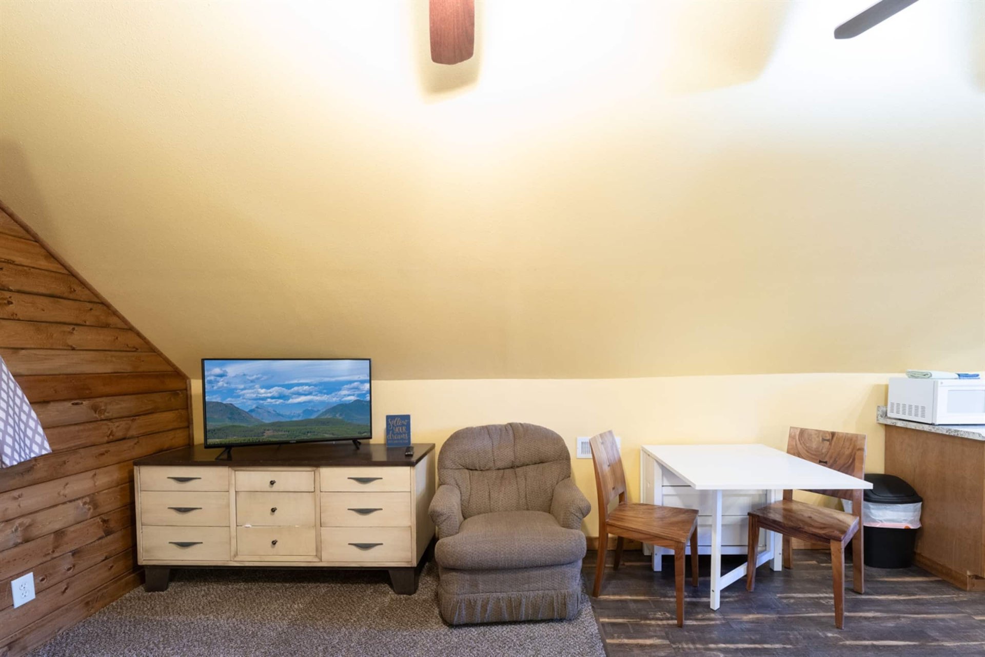 Blue Cabin Loft — photo 3